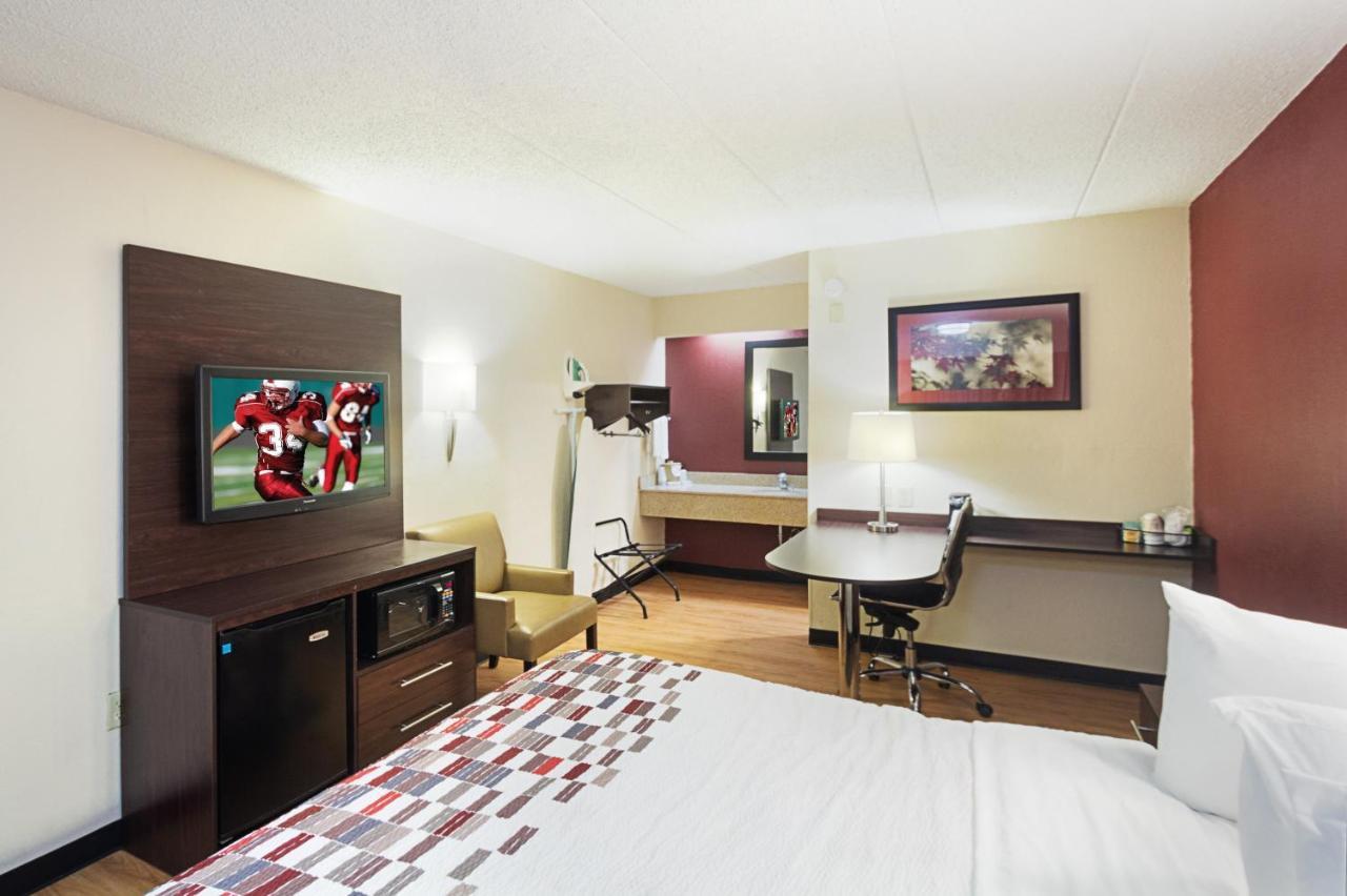 Red Roof Inn Minneapolis - Plymouth - Wayzata Exterior photo