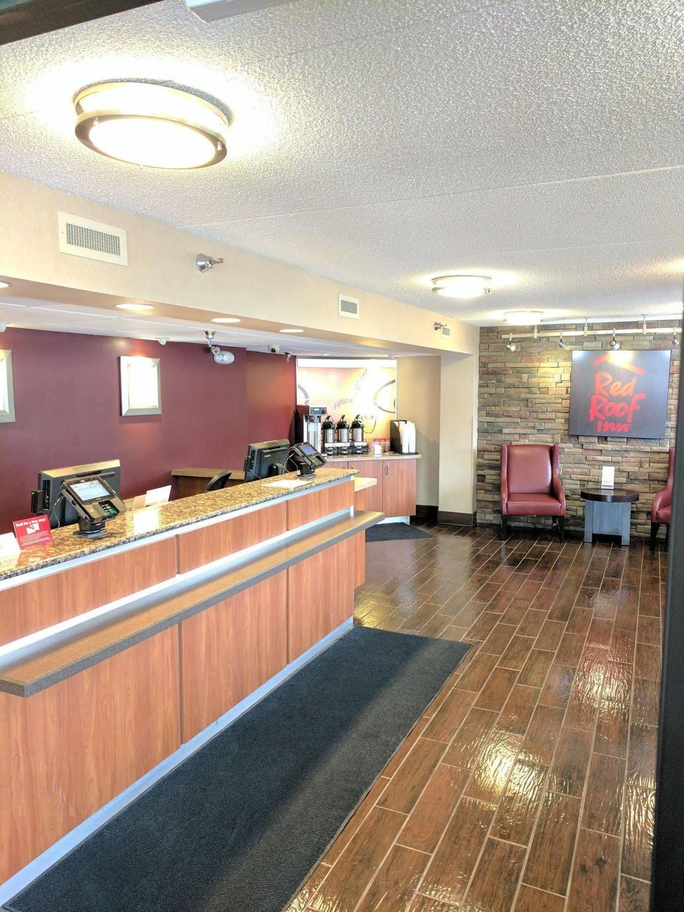 Red Roof Inn Minneapolis - Plymouth - Wayzata Exterior photo